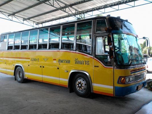ขายบัสพัดลม40ที่นั่ง สภาพพร้อมใช้ราคา450,000บาท ต่อรองได้ สนใจโทร 081-9488850