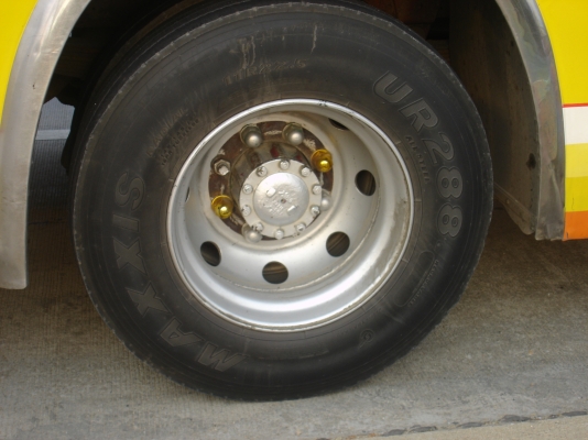 ขายบัสพัดลม40ที่นั่ง สภาพพร้อมใช้ราคา450,000บาท ต่อรองได้ สนใจโทร 081-9488850