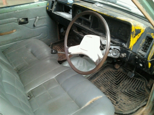 ISUZU KB 2200 Disel รถบ้านสภาพดีเดิมๆพร้อมใช้งาน เครื่องแห้งแรงดี ภายในเก๋งคอนโซลสวยครบพร้อม กระบะไม่มีผุ ช่วงล่างคัชซีไม่ผุไม่มีดาม ยางสภาพดี 60\% พร้อมใช้งาน เอกสารทะเบียนภาษีครบพร้อมโอน ราคาต่อรองได้ครับ