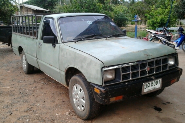 ISUZU KB 2200 Disel รถบ้านสภาพดีเดิมๆพร้อมใช้งาน เครื่องแห้งแรงดี ภายในเก๋งคอนโซลสวยครบพร้อม กระบะไม่มีผุ ช่วงล่างคัชซีไม่ผุไม่มีดาม ยางสภาพดี 60\% พร้อมใช้งาน เอกสารทะเบียนภาษีครบพร้อมโอน ราคาต่อรองได้ครับ