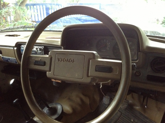 ขาย โตโยต้าม้าดำ 4x4 RN46 ปี 2523 เครื่อง 24 เทอร์โบ ช่วงล่างแท้หมดยกชุด