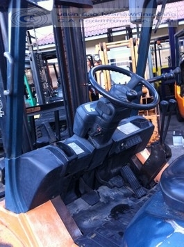 ขายรถ โฟล์คลิฟท์ TOYOTA รุ่น 7-FD30