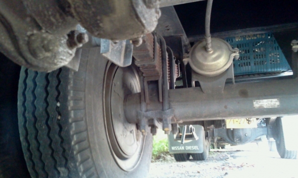 NISSAN DIESEL 6 ล้อหัวลาก พร้อมหางดั้ม สวยมากค่ะ เพียง 4x,xxx กม. ค่ะ