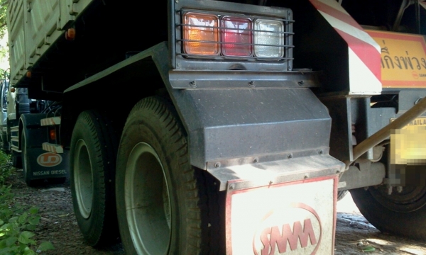 NISSAN DIESEL 6 ล้อหัวลาก พร้อมหางดั้ม สวยมากค่ะ เพียง 4x,xxx กม. ค่ะ