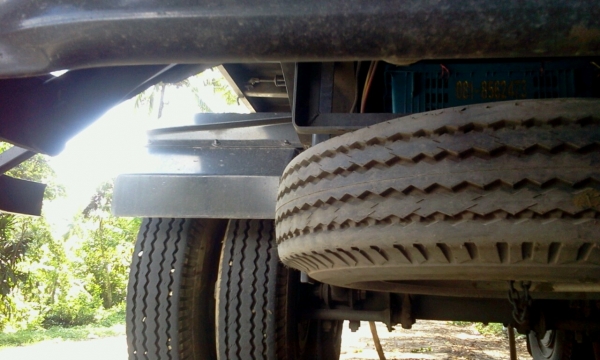 NISSAN DIESEL 6 ล้อหัวลาก พร้อมหางดั้ม สวยมากค่ะ เพียง 4x,xxx กม. ค่ะ