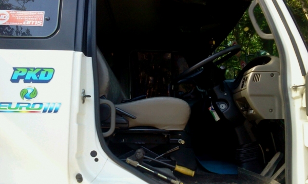 NISSAN DIESEL 6 ล้อหัวลาก พร้อมหางดั้ม สวยมากค่ะ เพียง 4x,xxx กม. ค่ะ