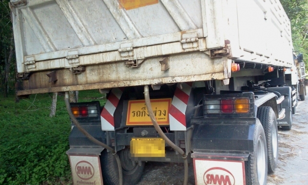 NISSAN DIESEL 6 ล้อหัวลาก พร้อมหางดั้ม สวยมากค่ะ เพียง 4x,xxx กม. ค่ะ