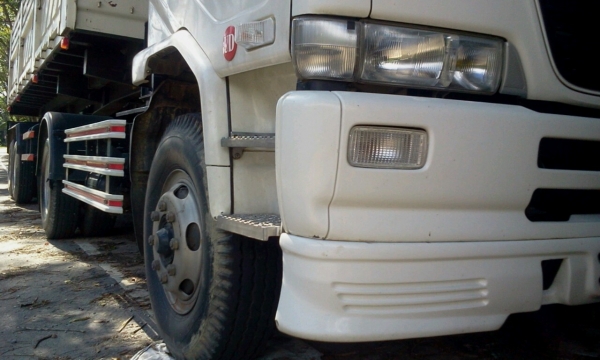 NISSAN DIESEL 6 ล้อหัวลาก พร้อมหางดั้ม สวยมากค่ะ เพียง 4x,xxx กม. ค่ะ