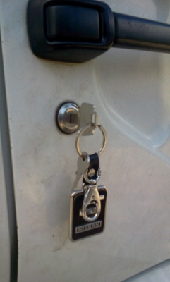 NISSAN DIESEL 6 ล้อหัวลาก พร้อมหางดั้ม สวยมากค่ะ เพียง 4x,xxx กม. ค่ะ