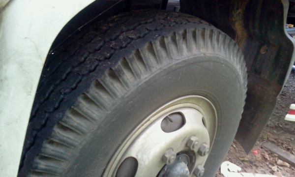 NISSAN DIESEL 6 ล้อหัวลาก พร้อมหางดั้ม สวยมากค่ะ เพียง 4x,xxx กม. ค่ะ