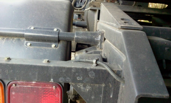 NISSAN DIESEL 6 ล้อหัวลาก พร้อมหางดั้ม สวยมากค่ะ เพียง 4x,xxx กม. ค่ะ