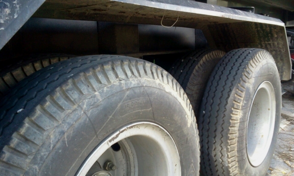 NISSAN DIESEL 6 ล้อหัวลาก พร้อมหางดั้ม สวยมากค่ะ เพียง 4x,xxx กม. ค่ะ