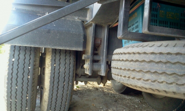 NISSAN DIESEL 6 ล้อหัวลาก พร้อมหางดั้ม สวยมากค่ะ เพียง 4x,xxx กม. ค่ะ