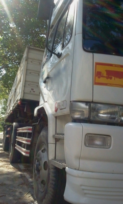 NISSAN DIESEL 6 ล้อหัวลาก พร้อมหางดั้ม สวยมากค่ะ เพียง 4x,xxx กม. ค่ะ