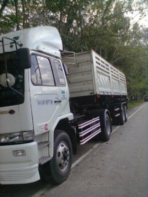 NISSAN DIESEL 6 ล้อหัวลาก พร้อมหางดั้ม สวยมากค่ะ เพียง 4x,xxx กม. ค่ะ