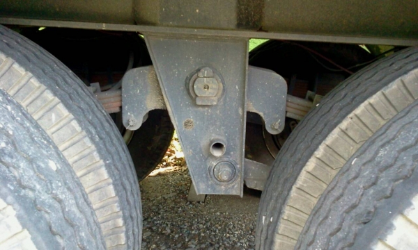 NISSAN DIESEL 6 ล้อหัวลาก พร้อมหางดั้ม สวยมากค่ะ เพียง 4x,xxx กม. ค่ะ