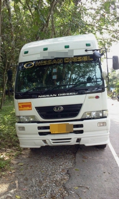 NISSAN DIESEL 6 ล้อหัวลาก พร้อมหางดั้ม สวยมากค่ะ เพียง 4x,xxx กม. ค่ะ