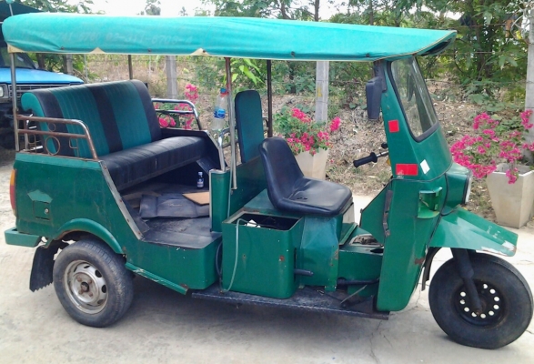 ขายตุ๊กๆ3ล้อไดฮัทสุสภาพขับได้ครับขาย19900สนใจ0853647170