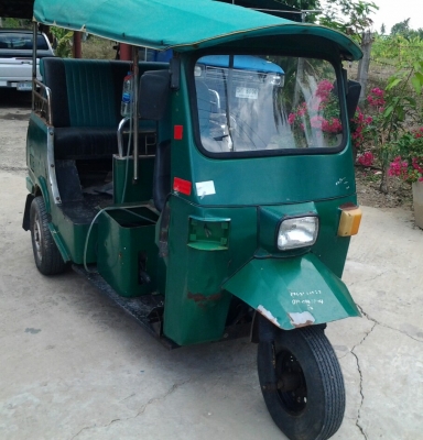 ขายตุ๊กๆ3ล้อไดฮัทสุสภาพขับได้ครับขาย19900สนใจ0853647170