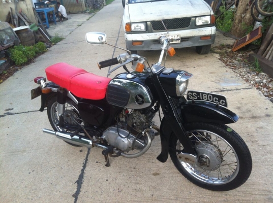 ขาย c92 สวยๆ สตาร์ทง่าย มีเล่ม เครื่องดีมากๆ ของเดิมเยอะ สีสวย 0918759329