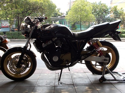 ขายHONDA cb40 version s ปี98 เก็บงานแล้ว