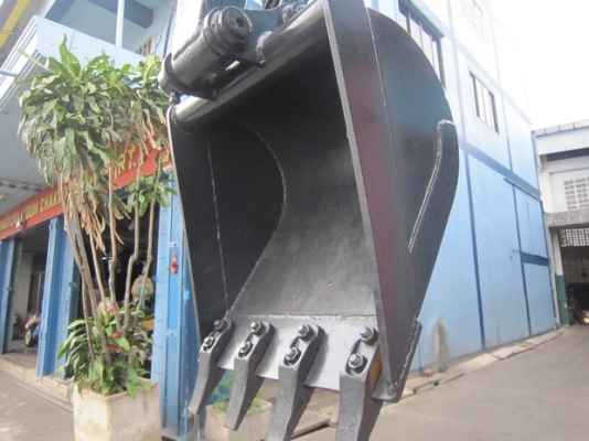 ขาย รถขุดเล็ก KOMATSU รุ่น PC28UU-2 แทร็กเหล็ก มือสองญี่ปุ่น