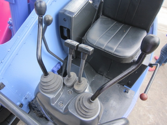 ขาย รถขุดเล็ก KOMATSU รุ่น PC28UU-2 แทร็กเหล็ก มือสองญี่ปุ่น