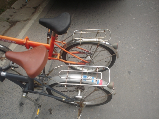 พี่ใหญ่รังสิต  เอาไปเปลี่ยนยางแล้ว  สวยน่ะ  สวยทนครับ