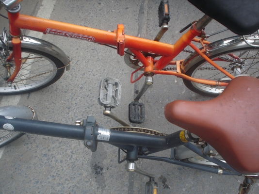 พี่ใหญ่รังสิต  เอาไปเปลี่ยนยางแล้ว  สวยน่ะ  สวยทนครับ