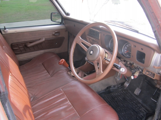 Mazda familia 1.3 แม็ก vip แก๊ซ lpg แอร์หนาว เครื่องเสียงบึ้มๆ