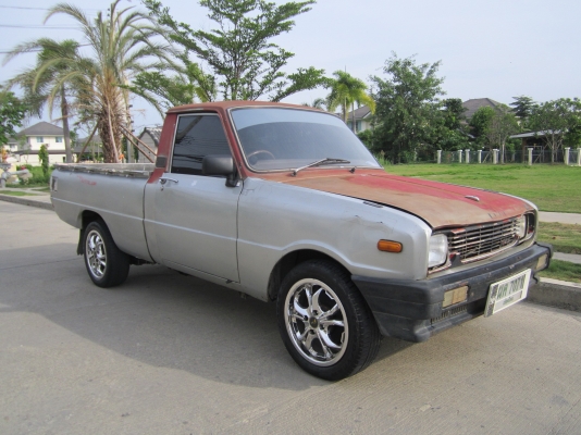 Mazda familia 1.3 แม็ก vip แก๊ซ lpg แอร์หนาว เครื่องเสียงบึ้มๆ