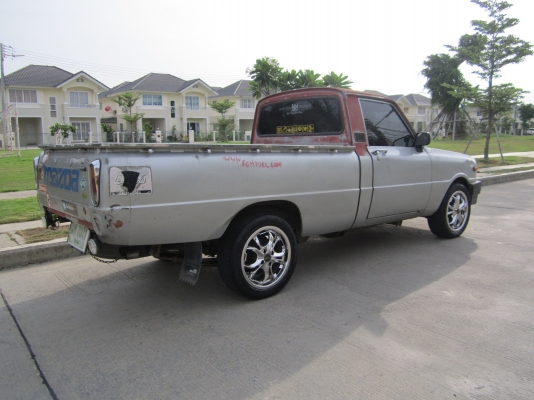 Mazda familia 1.3 แม็ก vip แก๊ซ lpg แอร์หนาว เครื่องเสียงบึ้มๆ