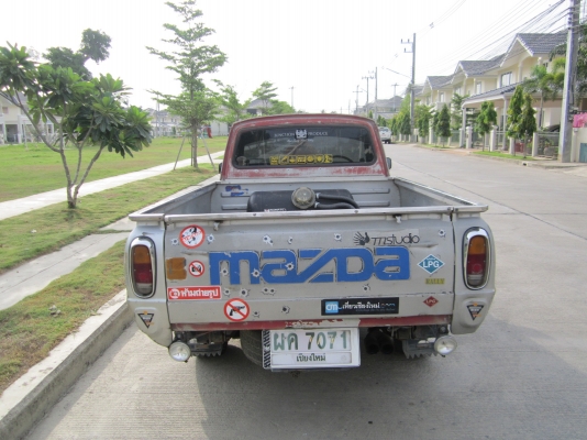 Mazda familia 1.3 แม็ก vip แก๊ซ lpg แอร์หนาว เครื่องเสียงบึ้มๆ