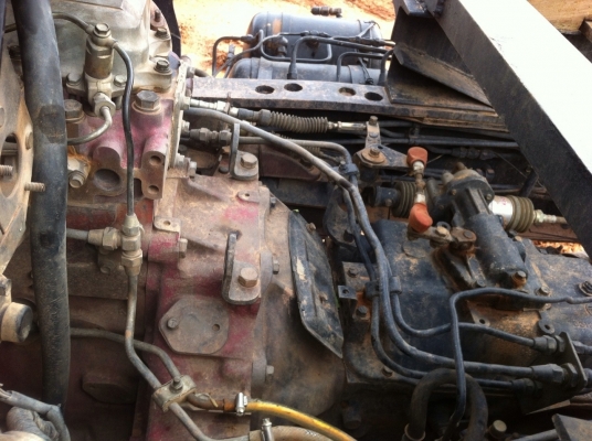 HINO FM 3M - 240 HP M10C สิบล้อดั๊มพ์ 2 เพลา กระบะดั๊มพ์เหล็ก 12 ตันของอู่สหมิตร เครื่องแน่นแรงดี ภายในเก๋งสวยครบ แอร์เย็น พวงมาลัยเพาเวอร์ เบรคทริ๊ปฟี้ มีระบบลากพ่วงครบพร้อมใช้งาน ช่วงล่างเต็มดีคัชซีสวยมากครับ ยางสภาพดี 80\% พร้อมบรรทุกพร้อมใช้งาน เอกสารท