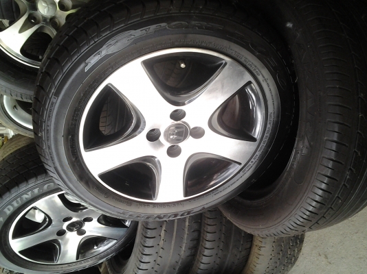 ล้อ4รู100 พร้อมยาง 185/60/15 สนใจสอบถามได้ ราคา7500 บาท