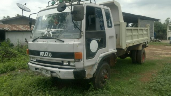 Isuzu Rocky175 ยาง825 สิงไฮเทค195 3 คัน KT725หางปลา 1คัน Komatsu1คัน Isuzu Rocky175 ยาง825 สิงไฮเทค195 3 คัน KT725หางปลา 1คัน Komatsu1คัน