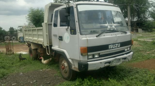 Isuzu Rocky175 ยาง825 สิงไฮเทค195 3 คัน KT725หางปลา 1คัน Komatsu1คัน Isuzu Rocky175 ยาง825 สิงไฮเทค195 3 คัน KT725หางปลา 1คัน Komatsu1คัน