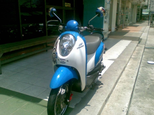ราคาไม่แพง Scoopy &ndash; i สีำน้ำเงิน ขาว ปี 2554 รถสวยๆ