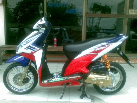 Honda Click &ndash; i ลายสตีท ปี 2554 สวยวิ๊งเครื่องดี ราคาถูกๆ