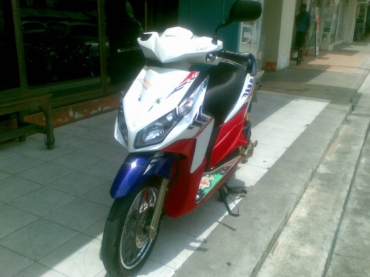 Honda Click &ndash; i ลายสตีท ปี 2554 สวยวิ๊งเครื่องดี ราคาถูกๆ