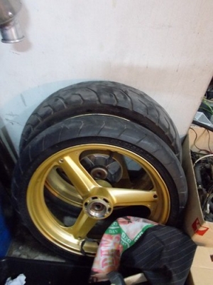 ขายอะไหล่เดิมซุปเปอร์โฟและรุ่นอื่นๆรูปเพียบให้เลือกเปนการตัดสินใจจร้า