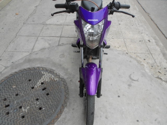 Honda-sonic 125 สภาพสวยมาก ชุดสีเนียน เครื่องดีมากก