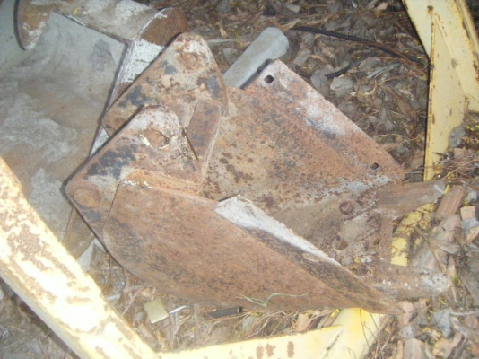 บุ้งกี๋แบคโฮ