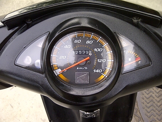 Honda-Click  เครื่องดีครับ ราคาถูกมากๆครับ เข้ามาดูก่อนคับ