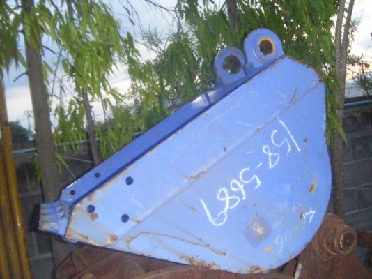 บุ้งกี๋แบคโฮ