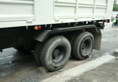 ขาย Nissan CWM430M สองเพลาดั้มพ์ เครื่อง PE6 290 แรง  เครื่องแรงดี พร้อมใช้โทร 088-4501277 ตลอด 24 ชม.