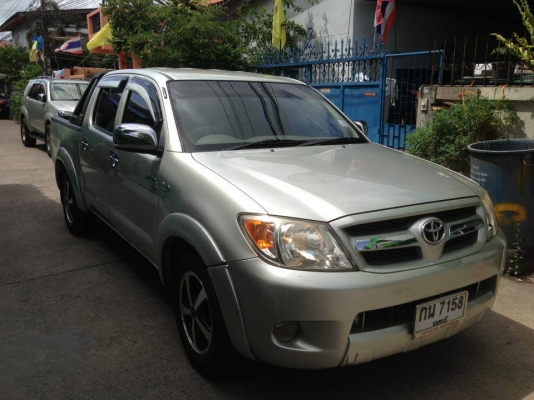 ขายแล้วครับVIGO 4ประตู ปี05 บอดี้สวยๆวางเครื่อง2JZ ติดแก๊สLPG ล้อแม็ก เครื่องเสียง DVD TVครบ รถพร้อมใช้ครับ  รถมือเดียว ภาษีไม่ขาด แอร์เย็นเจี๊ยบ ช่วงล่างดี เครื่องดีไม่มีปัญหาใดๆ แก๊สประหยัดมาก ขับออกต่างจังหวัดสบายๆ  ราคา 289000 สนใจโทรมาคุยกันครับราคาน