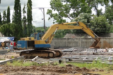 ขายรถขุดโคมัตสุ  PC 200 - 3  ราคา  550000