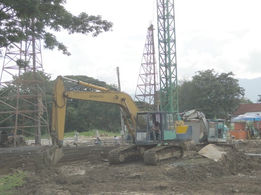 ขายรถขุดโคมัตสุ  PC 200 - 3  ราคา  550000