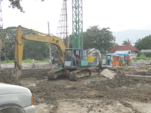 ขายรถขุดโคมัตสุ  PC 200 - 3  ราคา  550000